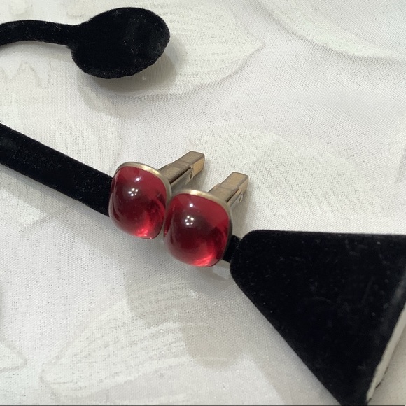 Vintage Other - Vintage Gold With Red Lucite Cufflinks